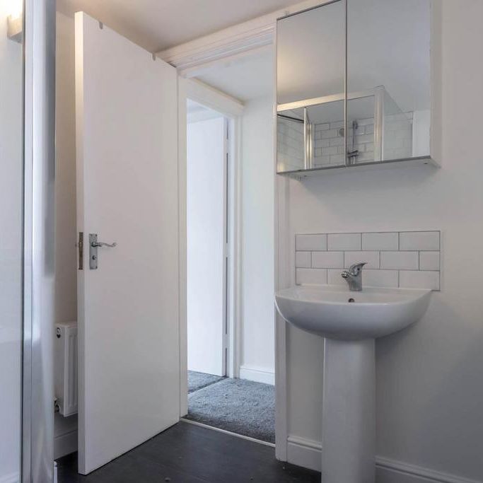 3 bedroom flat to rent - Photo 1