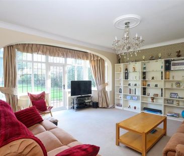4 bedroom detached house to rent - Photo 2