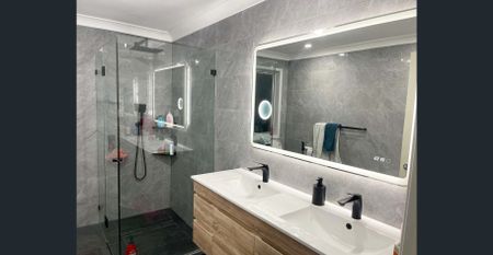 EXCEPTIONAL FAMILY HOME - Photo 5