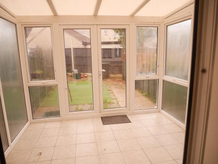 2 bedroom semi-detached house to rent - Photo 4