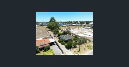 Waiting for you! - Photo 4