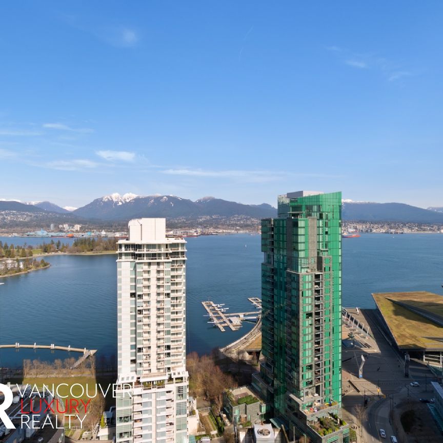 Condo in Downtown Vancouver, BC - Photo 1