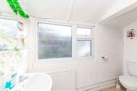 5 bedroom terraced house to rent - Photo 5