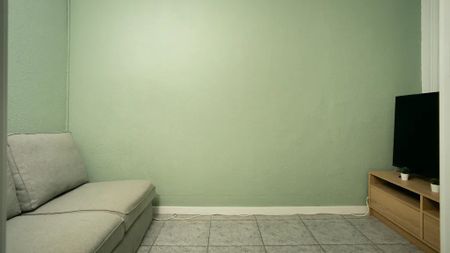 Carrer de Pau Claris, Barcelona, Catalonia 08037 - Photo 3