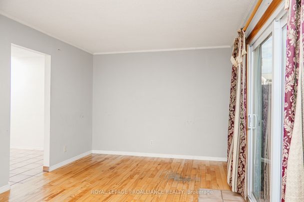 For Lease - 207D North Park Street, Belleville, Ontario - Photo 1