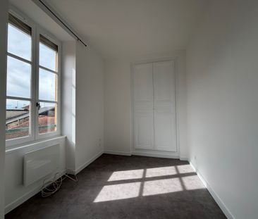 Location Appartement 2 pièces 36m² CHARLIEU 42190 - Photo 4