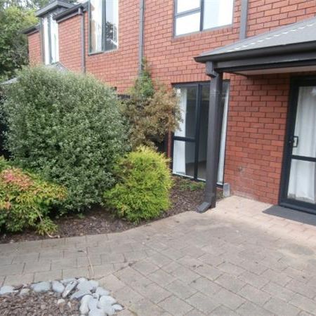 238b Edgeware Road, St Albans, Christchurch City - Classic Brick Beauty in Private Rear Location - Photo 1