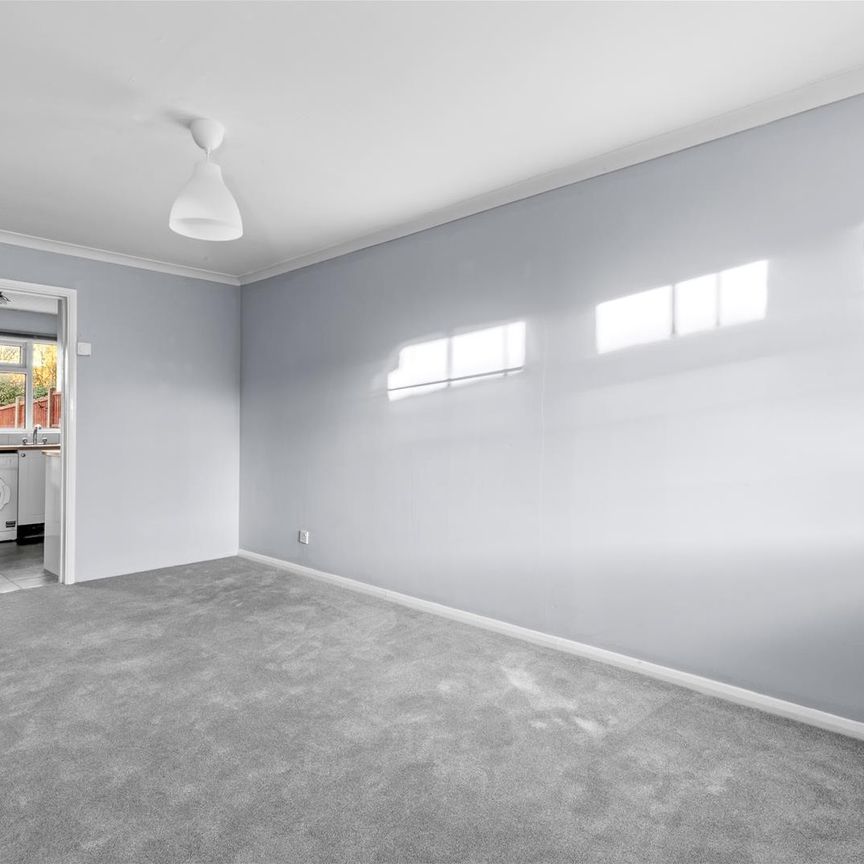 Williams Close, Aylesbury - Photo 1