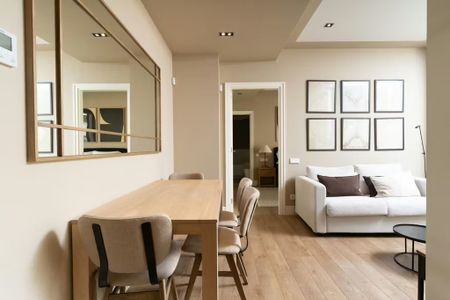 Carrer de Sagués, Barcelona, Catalonia 08021 - Photo 2