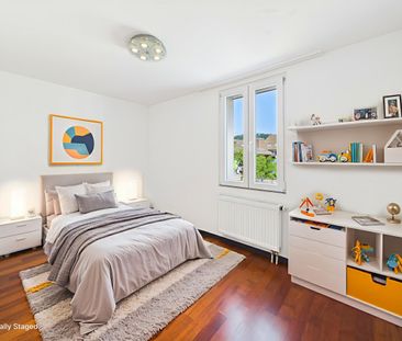 Historic home with modern living comfort Charming house in a centra... - Photo 2