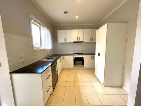 Comfortable & Low-Maintenance Living in a Convenient Location - Photo 5