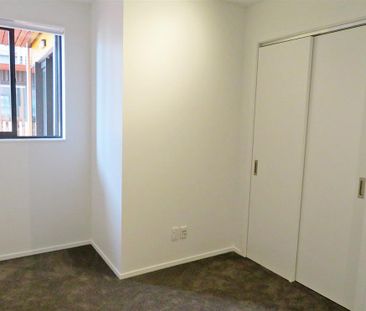 The Fireman's Apartment - Petone - Photo 3