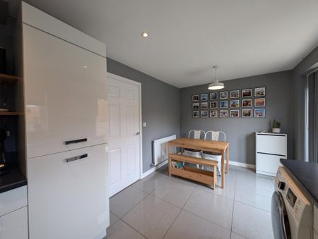 3 bedroom semi-detached house to rent - Photo 5