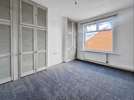 2 bedroom semi-detached house to rent - Photo 3