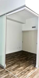 126 Simcoe Street #702 - Photo 4