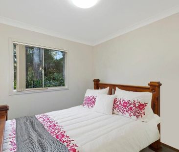 Neat Two-Bedroom Home in Peaceful Lakeside Pocket - Photo 6