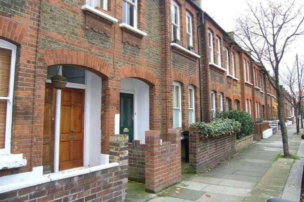 Ingelow Road, Battersea, SW8 - Photo 1