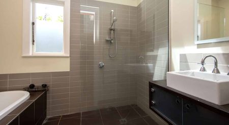 Three-Bedroom Family Home! - Photo 5