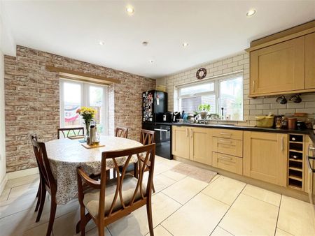 3 bedroom End of terrace house to rent - Photo 4