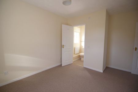 3 bedroom detached house to rent - Photo 5