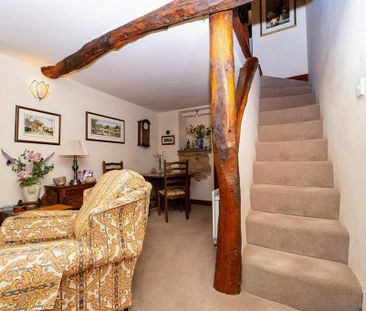 2 bedroom terraced house to rent - Photo 2