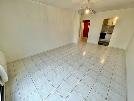 A Louer - Nantes Rd Pt De Paris - Grand Appartement De Type 2 De 59.33 M² - Photo 4