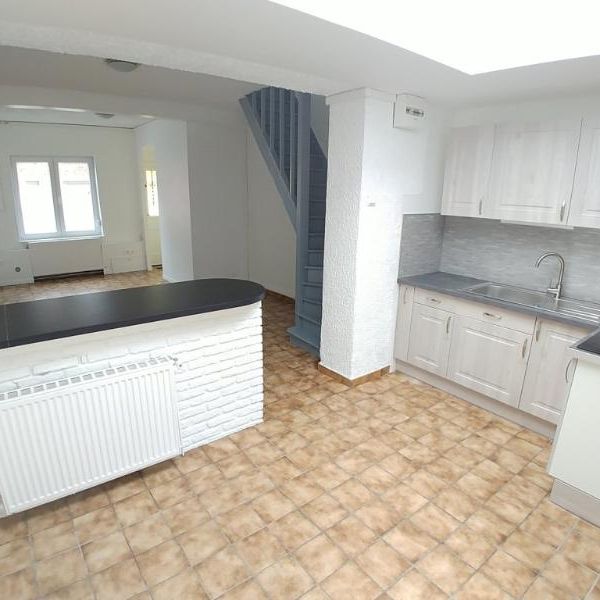 Location Maison 5 pièces 68m² ARMENTIERES 59280 - Photo 1