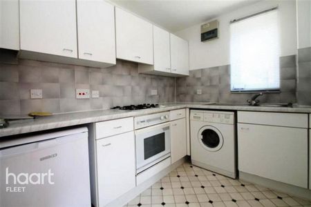 1 bedroom semi-detached house to rent - Photo 3