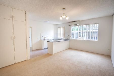 Cozy & Convenient - Photo 4