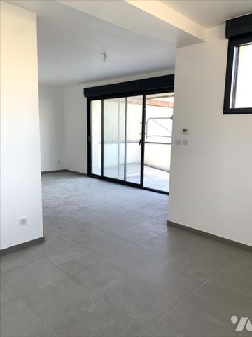 MAISON - RUE DES EPARGES - REIMS - Photo 2