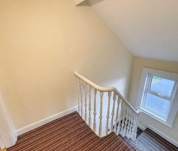 14 Victoria Crescent, Lisburn, BT27 4TF - Photo 1