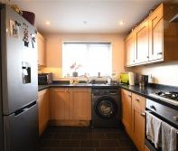 3 Bed Property To Rent - Photo 6