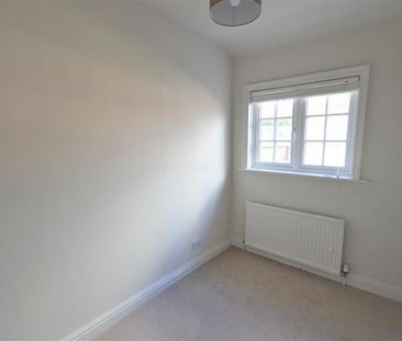 2 Bedroom Terraced To Let - Photo 4
