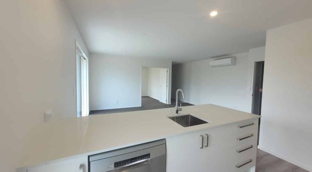 22 Lunn Crescent - Photo 1