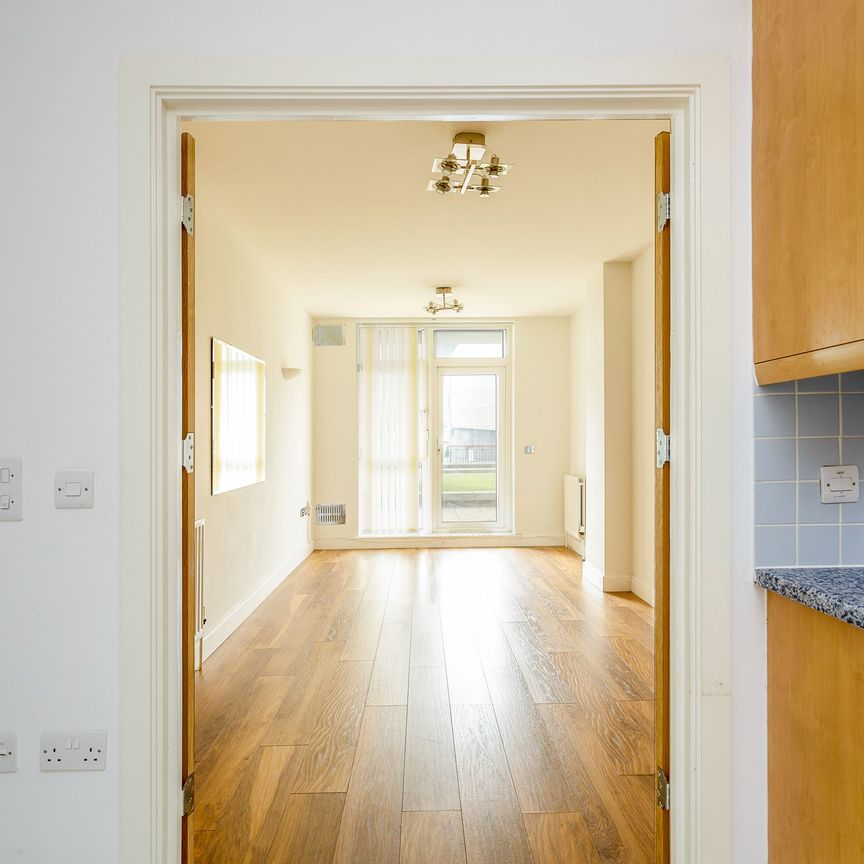 2 bedroom apartment to rent Arethusa House, Gunwharf Quays, Portsmouth, PO1 - Photo 1