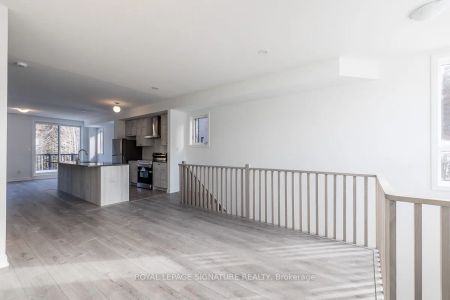 Condo Townhouse For Lease | S9052425 - Photo 2