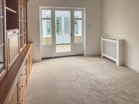 3 bedroom semi-detached house to rent - Photo 3