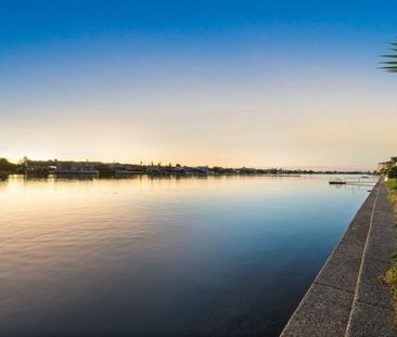 Prime lakefront location - Photo 1