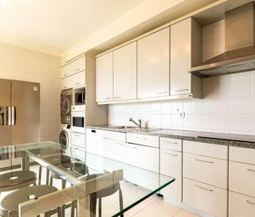 4 Bedroom Apartment with swimming pool, São João do Estoril, Cascais - Photo 2
