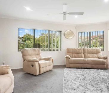 Henderson, 3 bedrooms - Photo 2