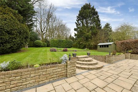 A spacious and well presented 3 bedroom detached bungalow in a popular cul-de-sac. - Photo 2