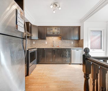 For Lease - 13 Twenty Ninth Street, Toronto, Ontario - Photo 4