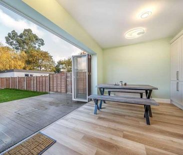 Colwood Gardens, Colliers Wood, SW19 - Photo 3
