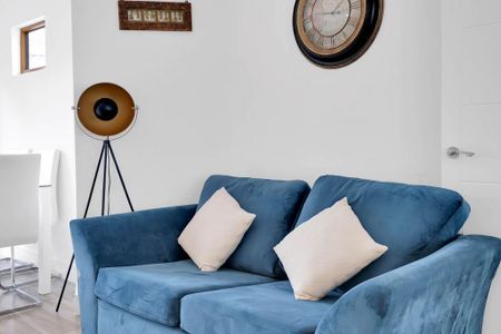 3 bedroom apartment to rent - Photo 2