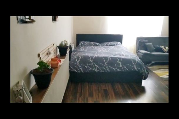 Studio Flat, Villa Road, B19 - Photo 1