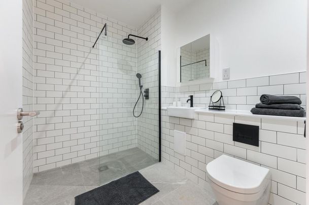 3 bedroom flat to rent - Photo 1