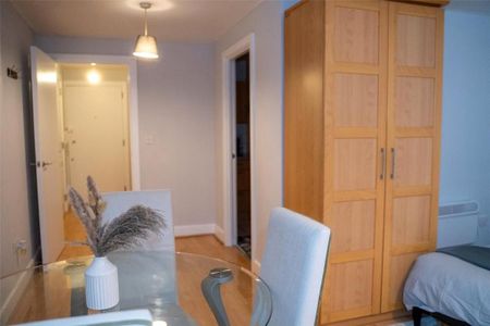 Studio to rent - Photo 5