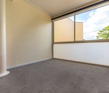 347 Young Street, Fitzroy VIC 3065 - Photo 2