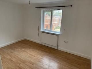 3 bedroom detached bungalow to rent - Photo 1