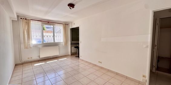 Location Appartement 1 pièce 27m² TOURS 37000 - Photo 3